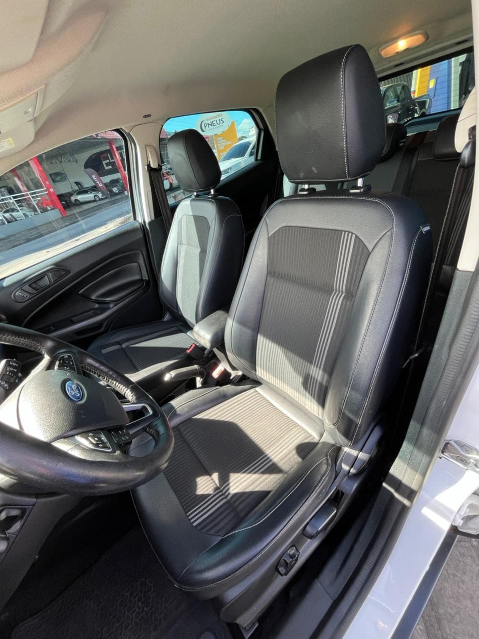 FORD ECOSPORT — foto 10